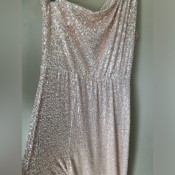 Baltic Born Astrea Sequin One Shoulder Maxi Dress Champagne Rose Color Size XL - Picture 4 of 12